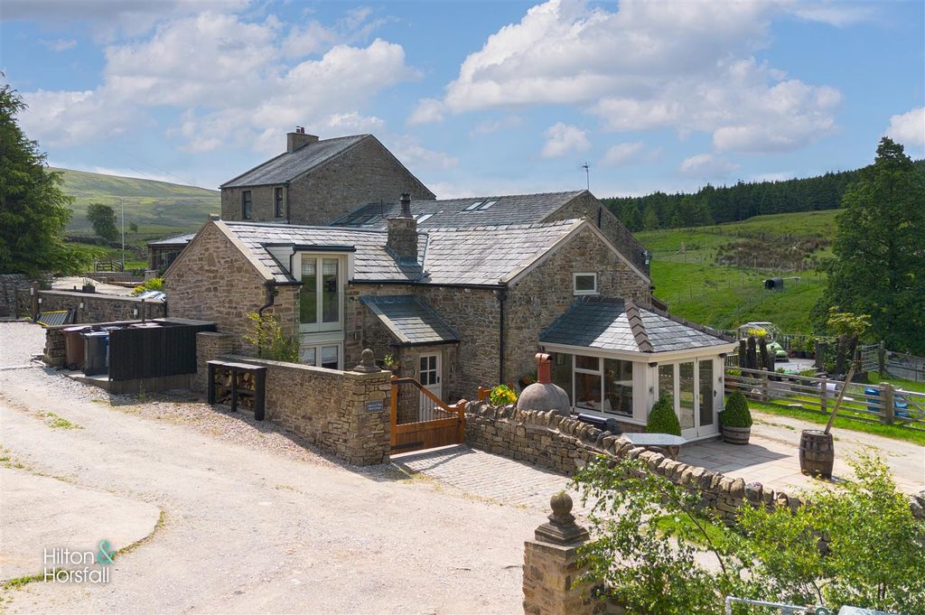 Property photo 1 of 25 Alderhurst Head Farm Cottage