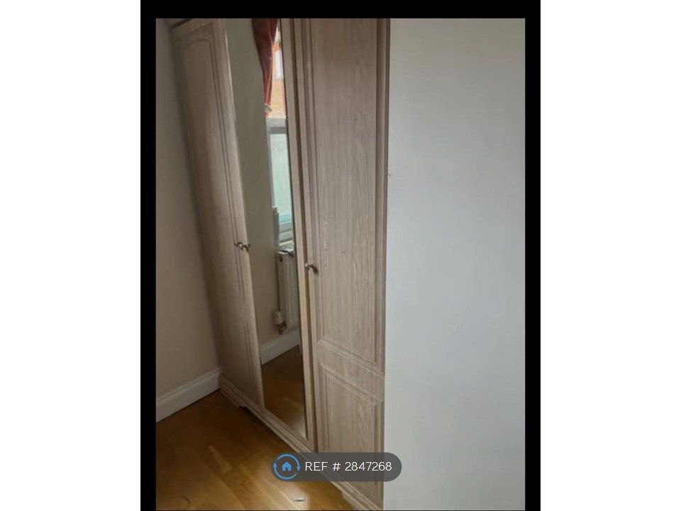 Property photo 3 of 3