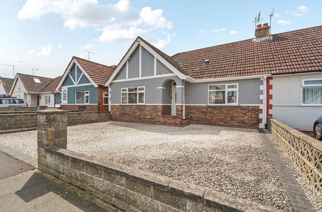 Property photo 1 of 11 1467523-1-6A18483...