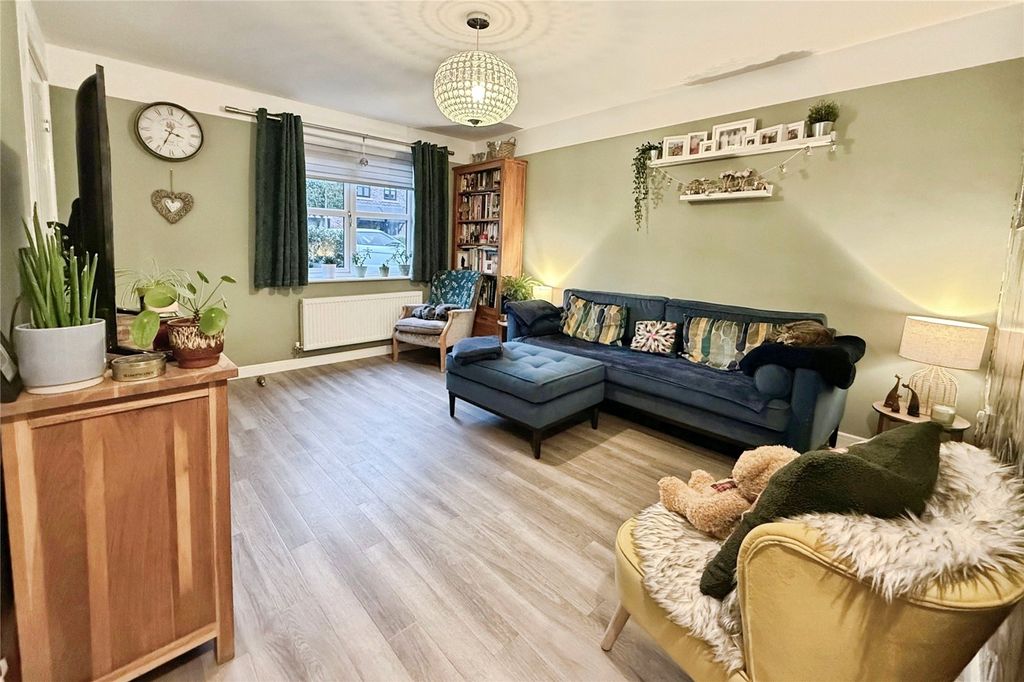 Property photo 3 of 16 Picture No. 15