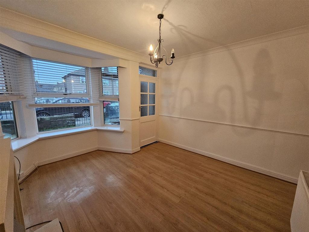 Property photo 3 of 17 Pro-4Mzxczlb.Jpeg