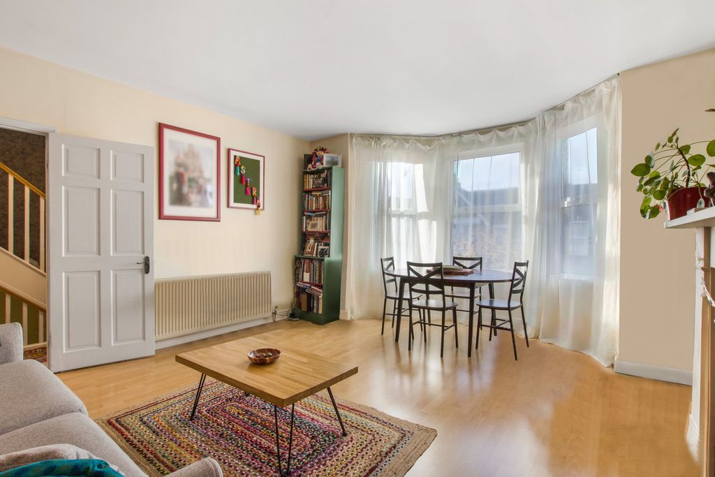 Property photo 3 of 7