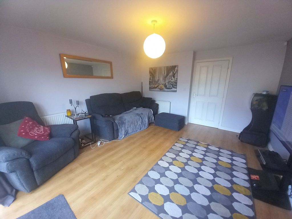 Property photo 2 of 18 Lounge