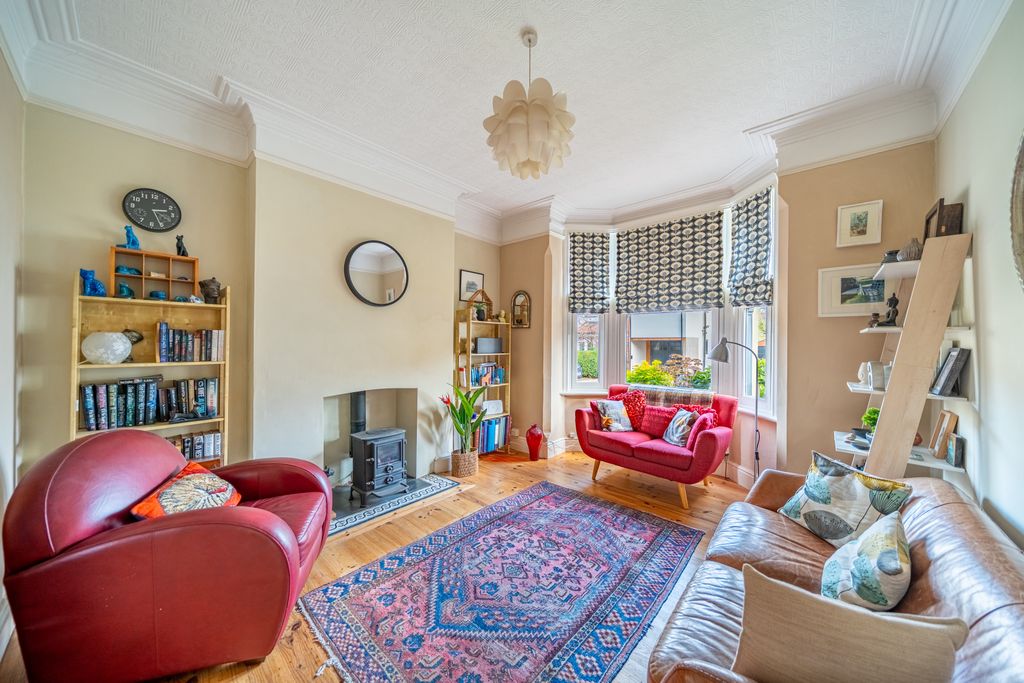 Property photo 2 of 24