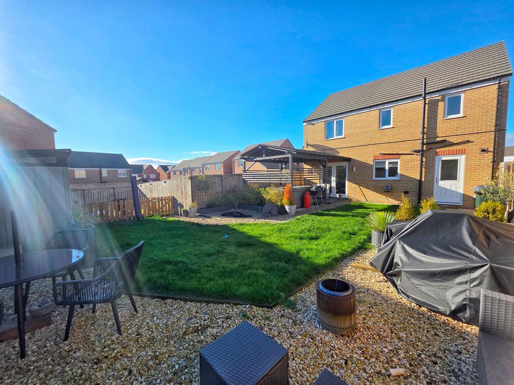 Property photo 1 of 27