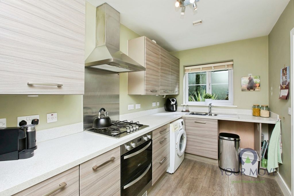 Property photo 3 of 26 Kitchen