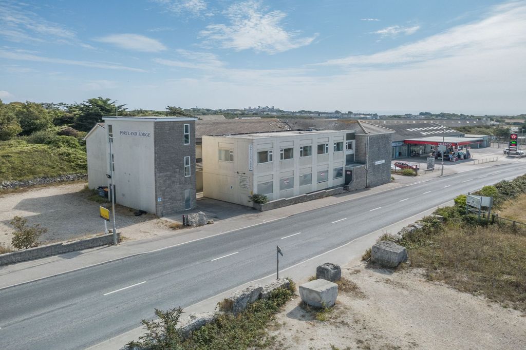 Property photo 1 of 5 Portland Lodge Hotel, 100 Easton Lane, Portland, Dt5 1Bw