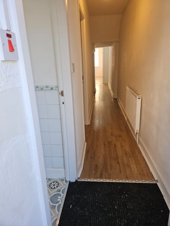 Property photo 3 of 11 Photo 2