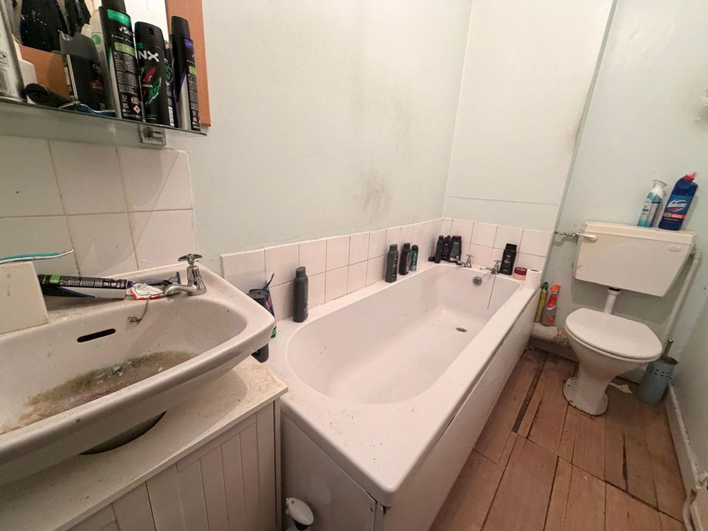 Property photo 2 of 48