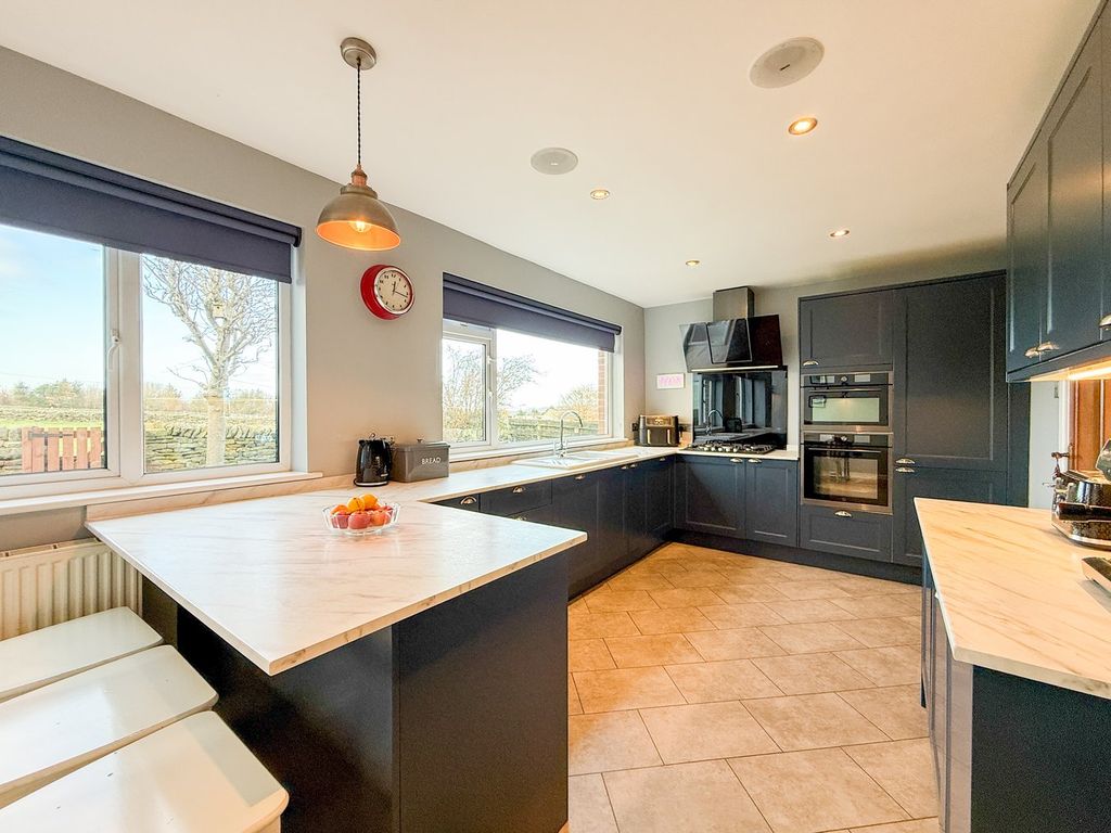 Property photo 3 of 37