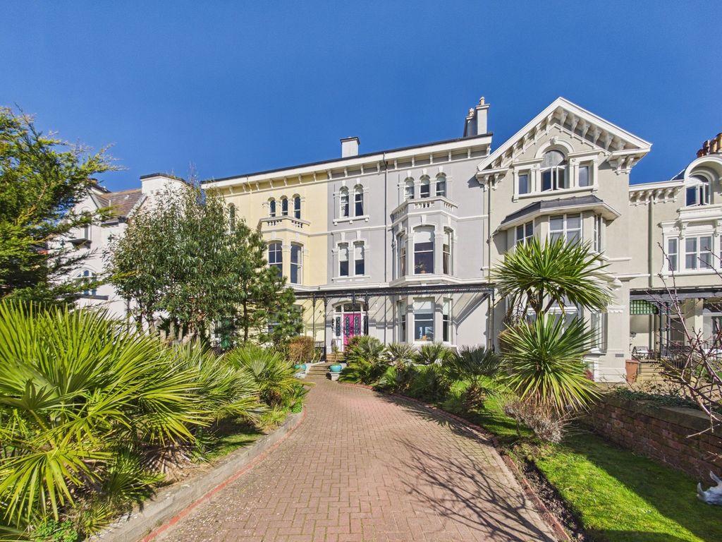 Property photo 1 of 48