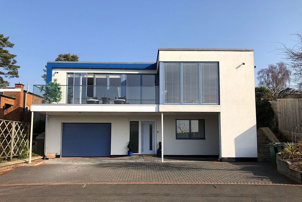 Property photo 1 of 23