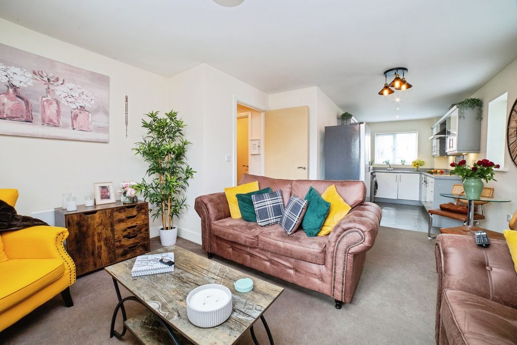 Property photo 3 of 15 Pbox-Img.Jpg