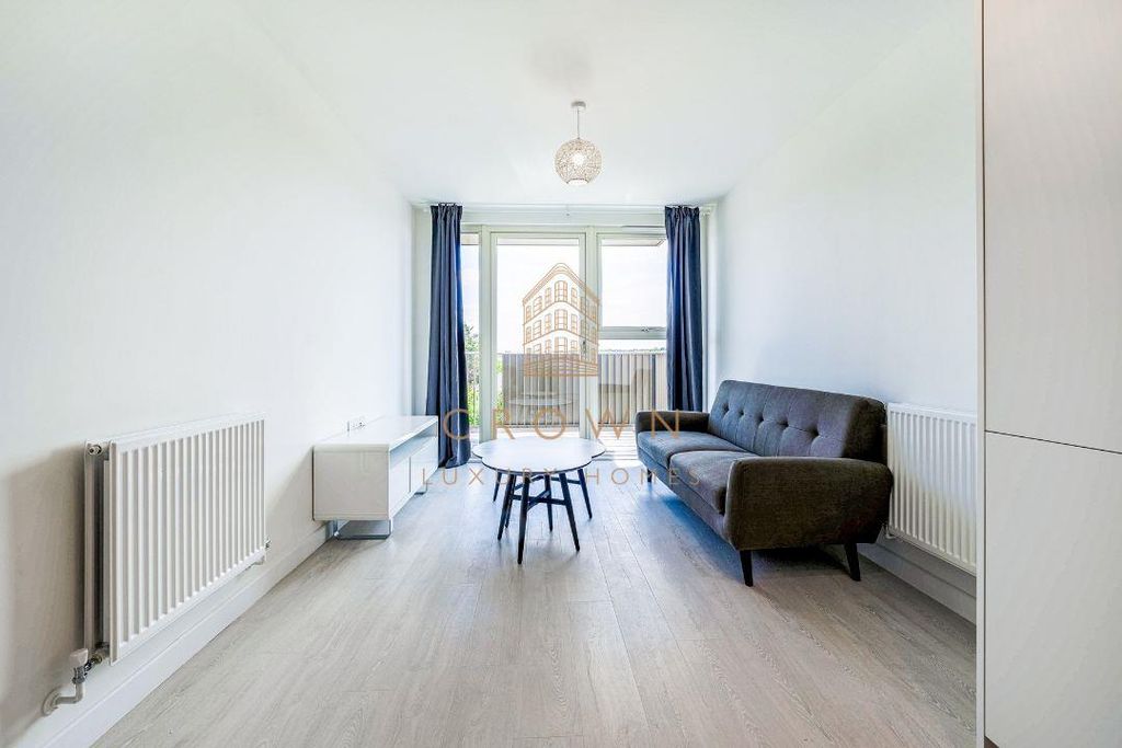 Property photo 2 of 16 Wrnhw-1071 (Furnished) (2).Jpg