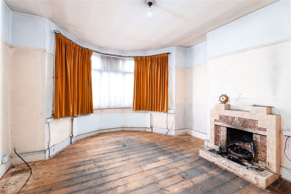 Property photo 3 of 17 Picture No. 01