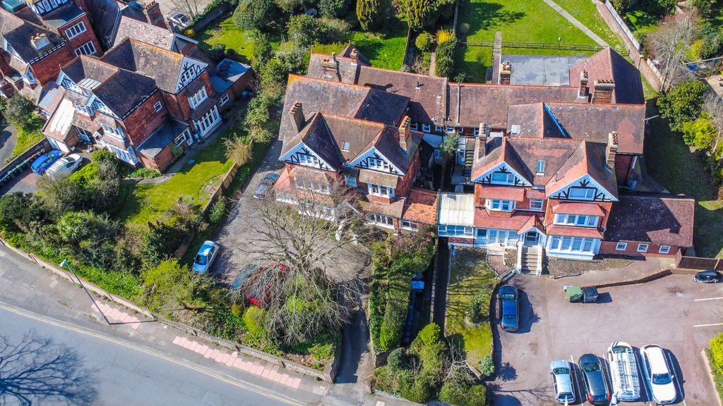 Property photo 3 of 35