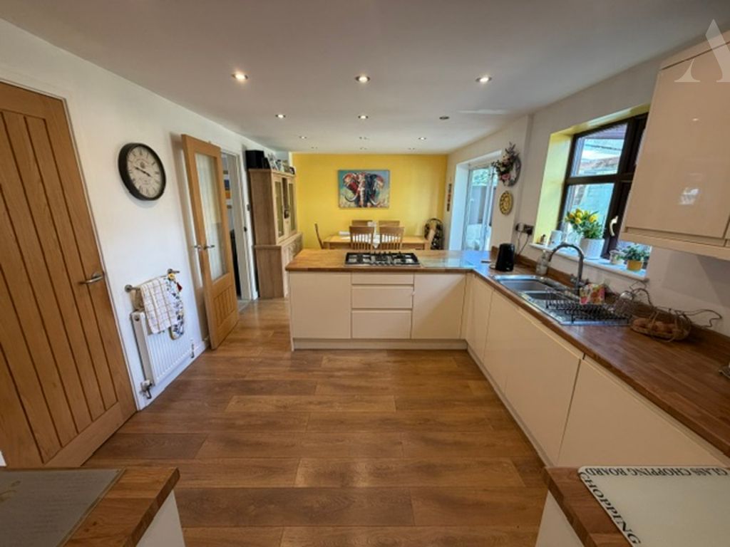 Property photo 3 of 20 12 Ashby Close Kitchen 2.Jpeg