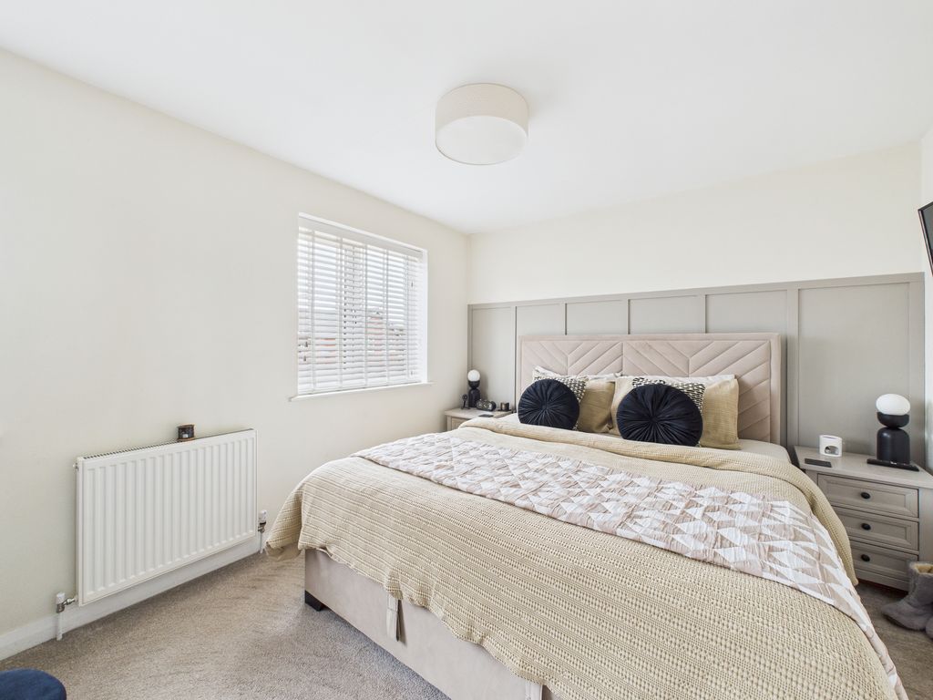 Property photo 2 of 37