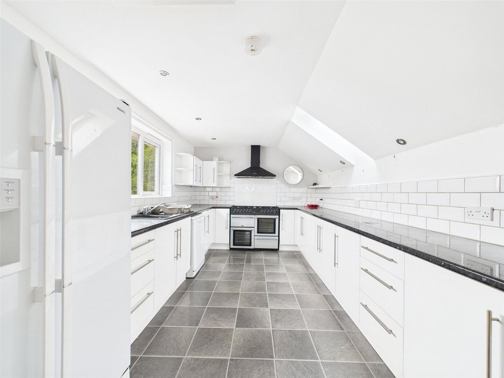 Property photo 2 of 16 Kitchen