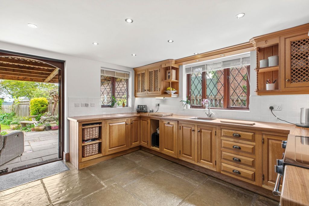 Property photo 2 of 15