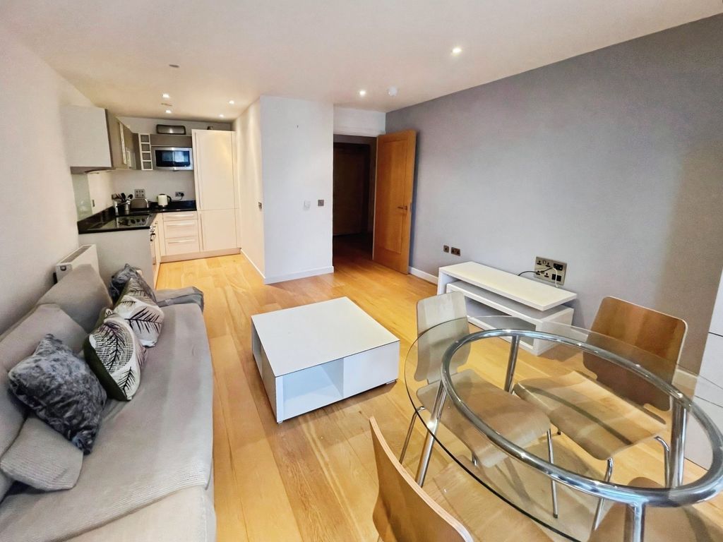 Property photo 3 of 10 Picture No. 04