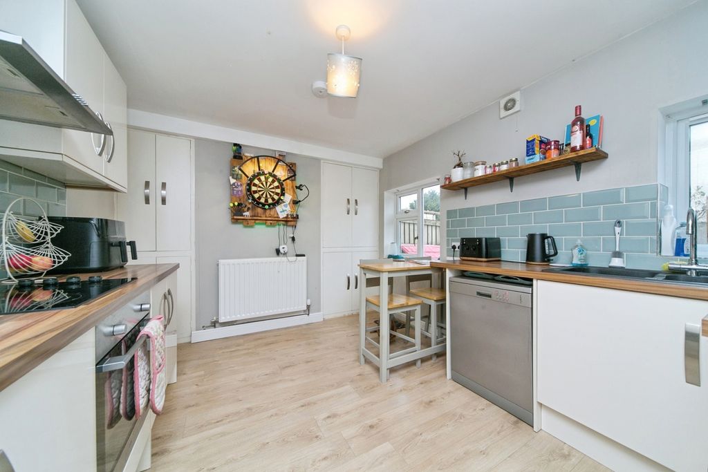 Property photo 3 of 15 Pbox-Img.Jpg