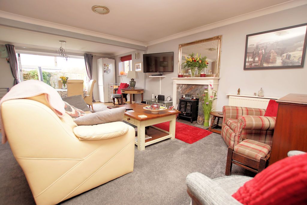 Property photo 3 of 10 Lounge/ Diner