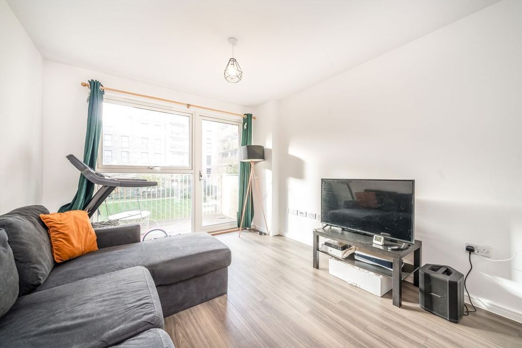 Property photo 3 of 8