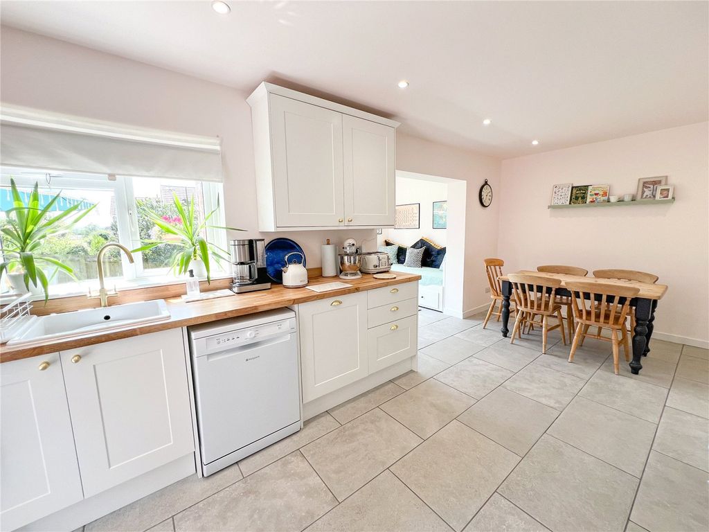 Property photo 2 of 15 Picture No. 06