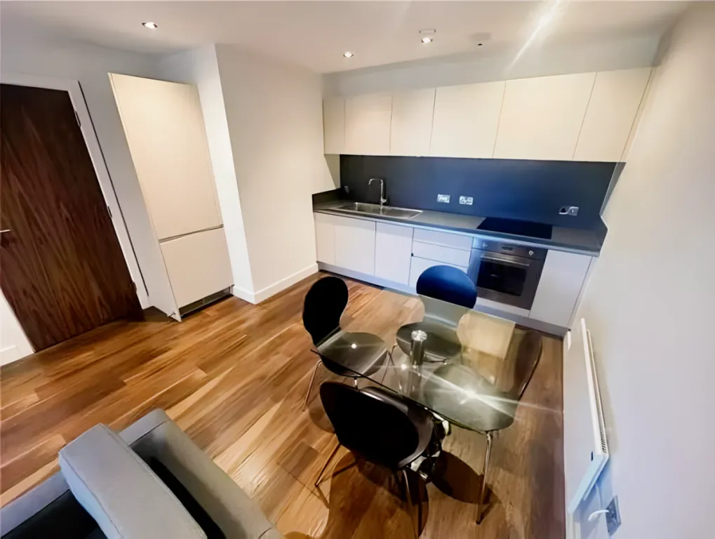 Property photo 1 of 6