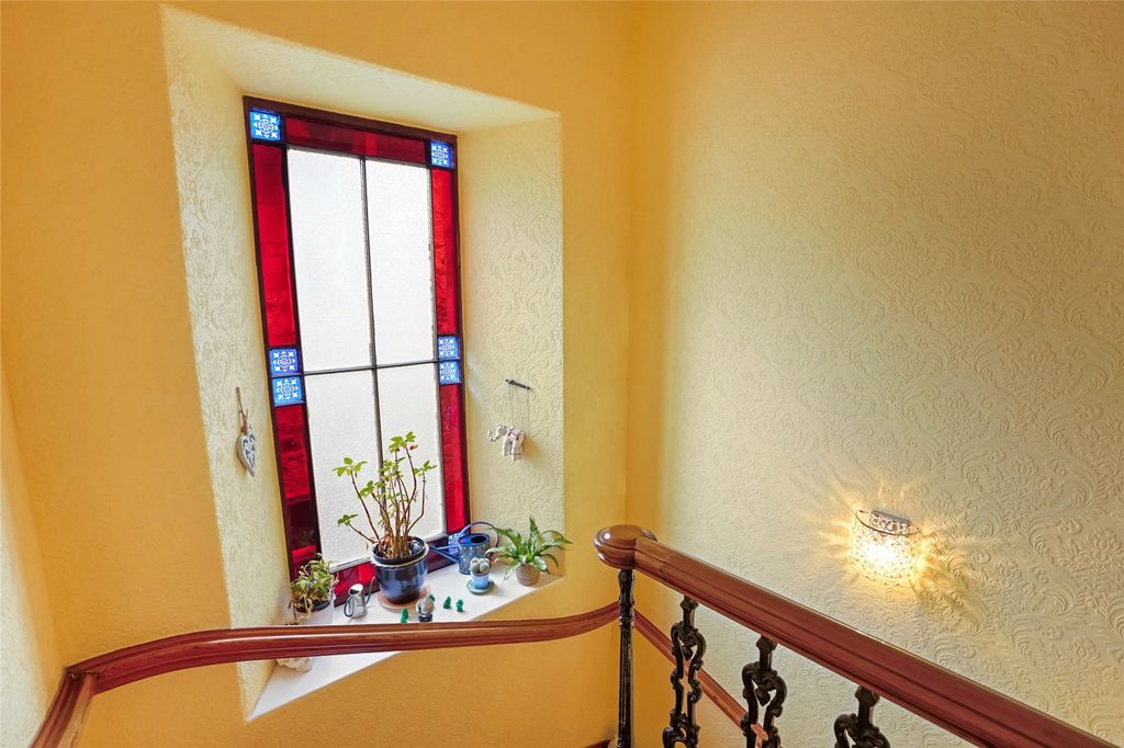 Property photo 3 of 20 Picture No. 02