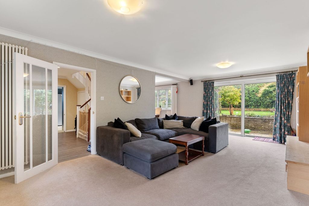 Property photo 2 of 18