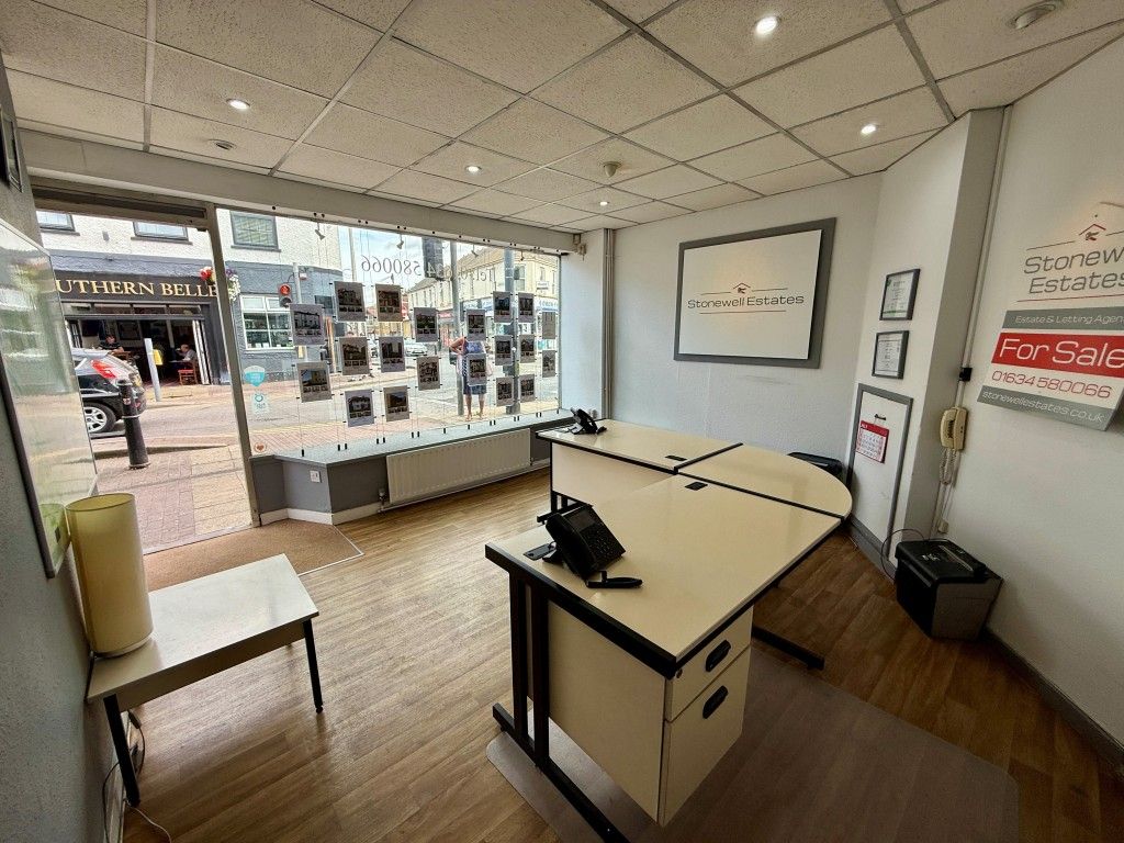 Property photo 3 of 10 Office Area With View Onto High Street