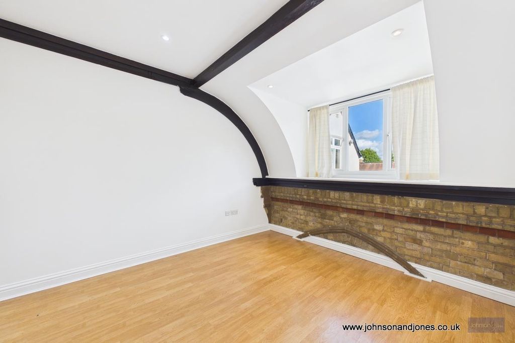 Property photo 3 of 8 3 Reception Room.Jpg