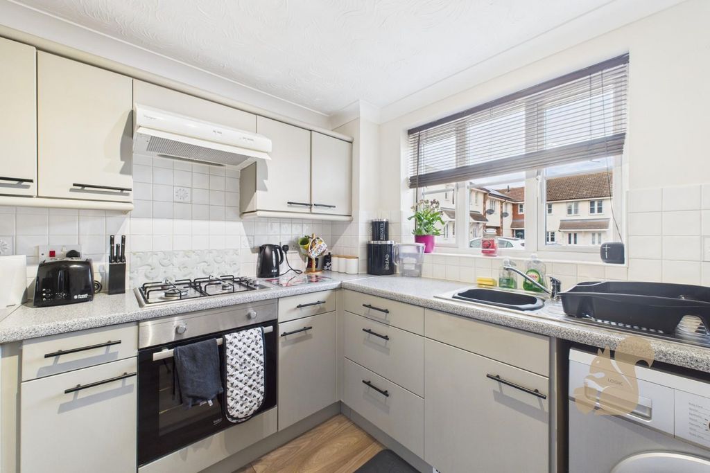 Property photo 2 of 13 Cam05565G0-Pr0034-Still004.Jpg