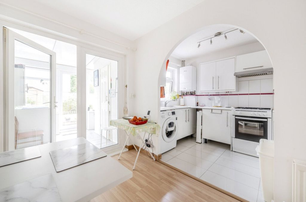 Property photo 3 of 11 Picture No. 06