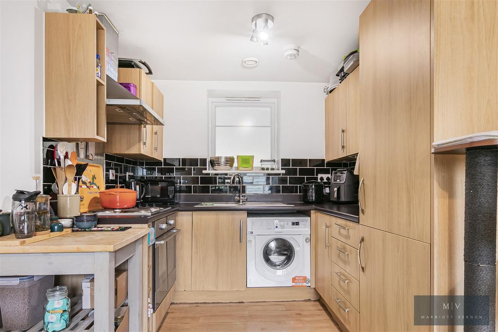 Property photo 3 of 12 Dunedin Court F3 Marriott-6.Jpg