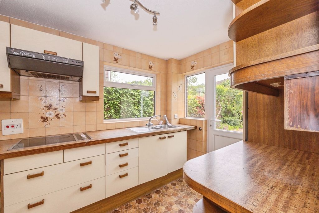 Property photo 3 of 24 Pbox-Img.Jpg