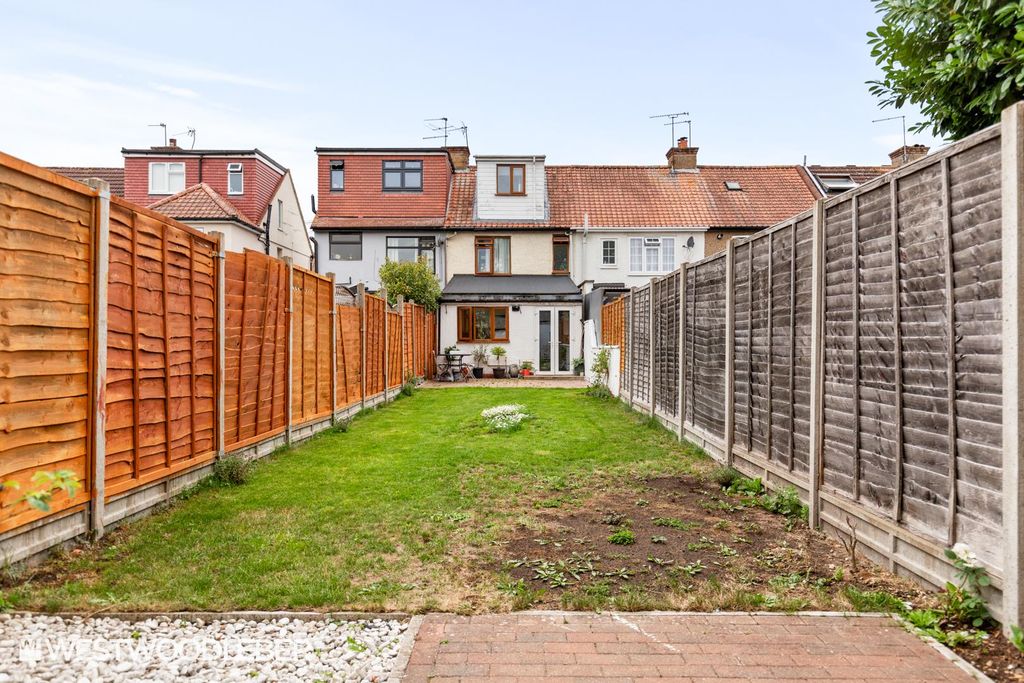 Property photo 1 of 23 Riveravenue_22.Jpg