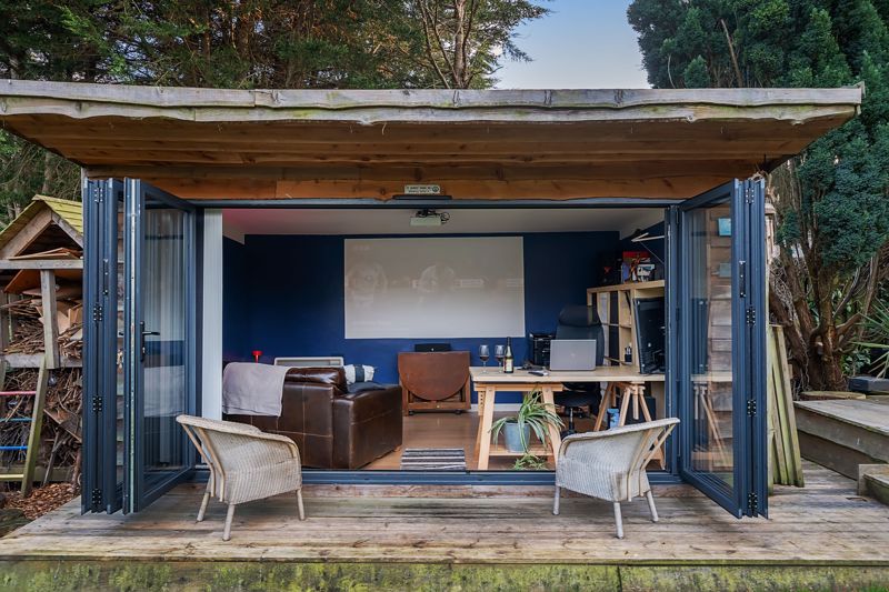 Property photo 2 of 22 Photo 38