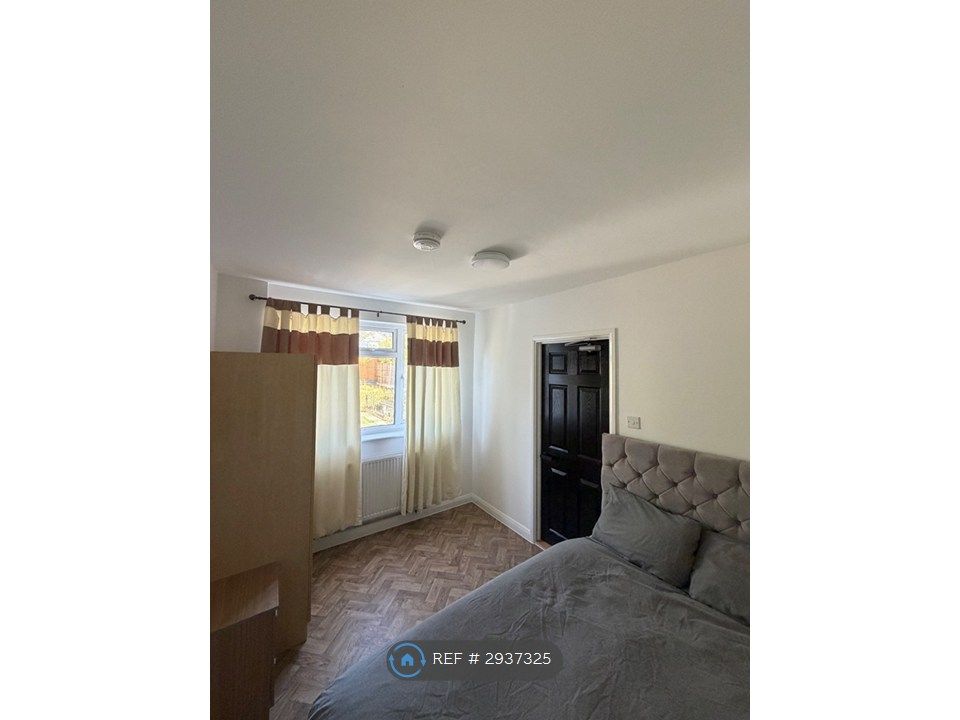 Property photo 1 of 4