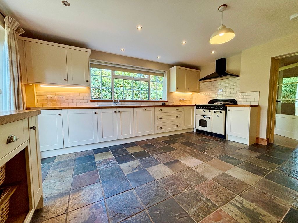 Property photo 2 of 13 Kitchen/Diner