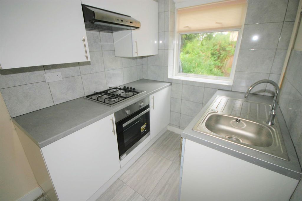 Property photo 3 of 13 Kitchen
