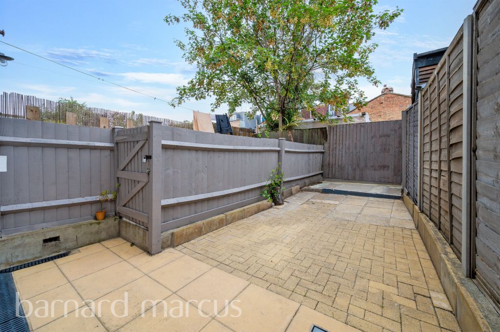 Property photo 2 of 8 Image