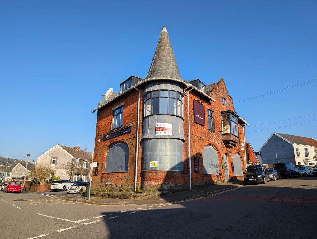 Property photo 1 of 8