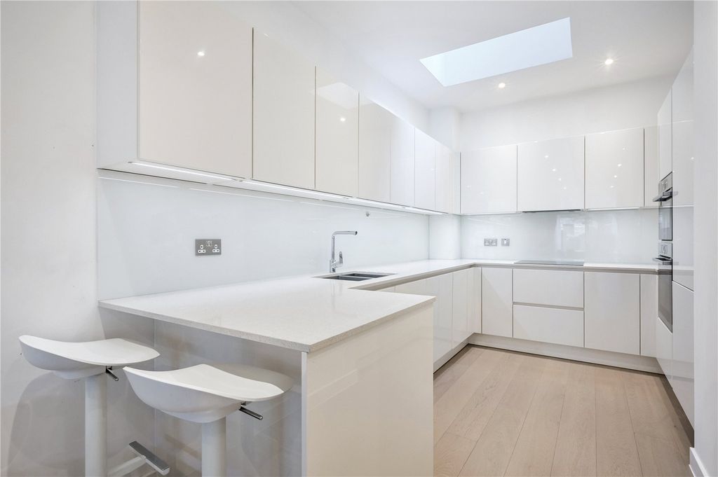 Property photo 3 of 12 Picture No. 28