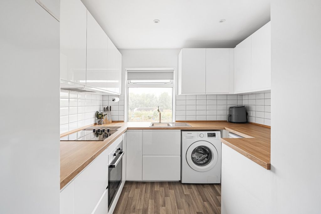 Property photo 3 of 14 3527825