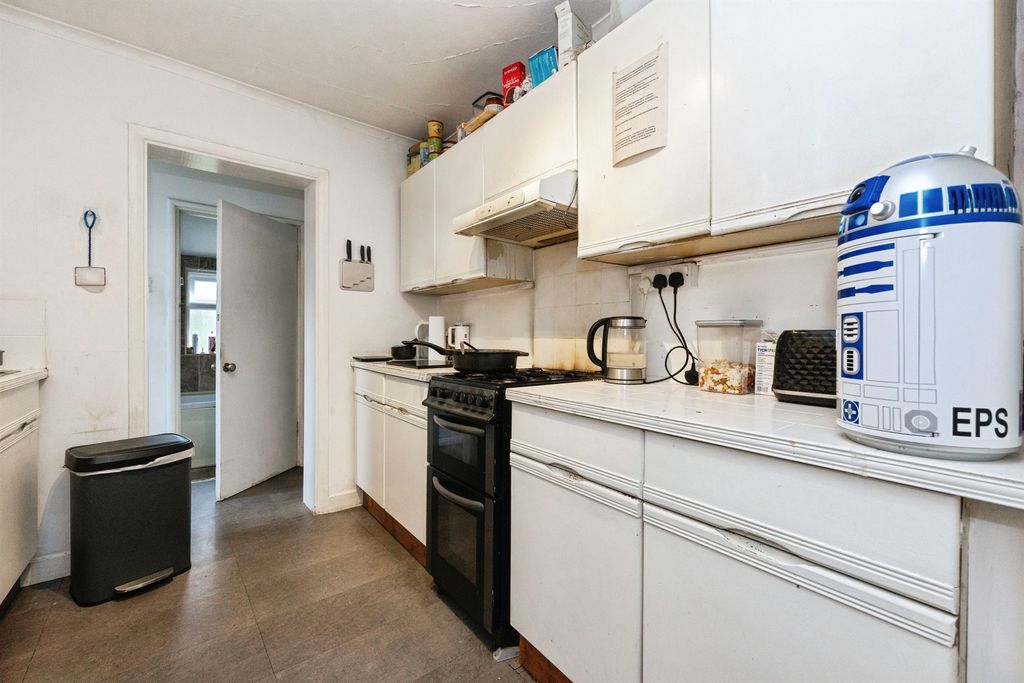 Property photo 2 of 13