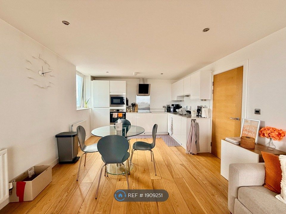 Property photo 3 of 11