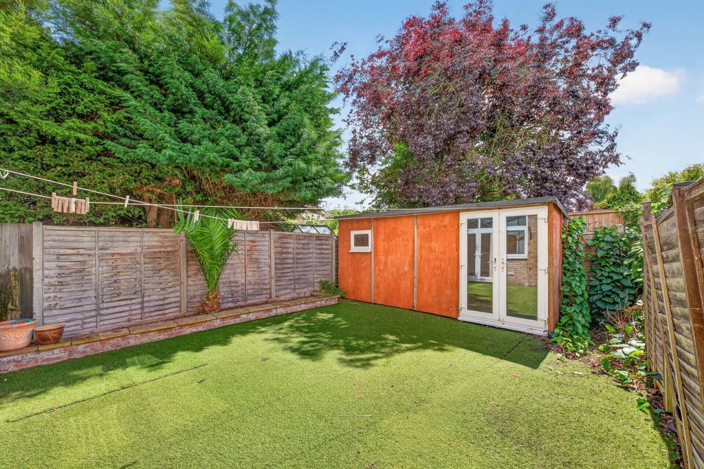 Property photo 3 of 33